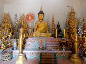 อาจเป็นรูปภาพของ วัด